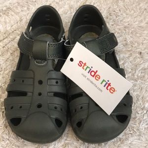 StrideRite water/outdoor sandals NWT SIZE 8